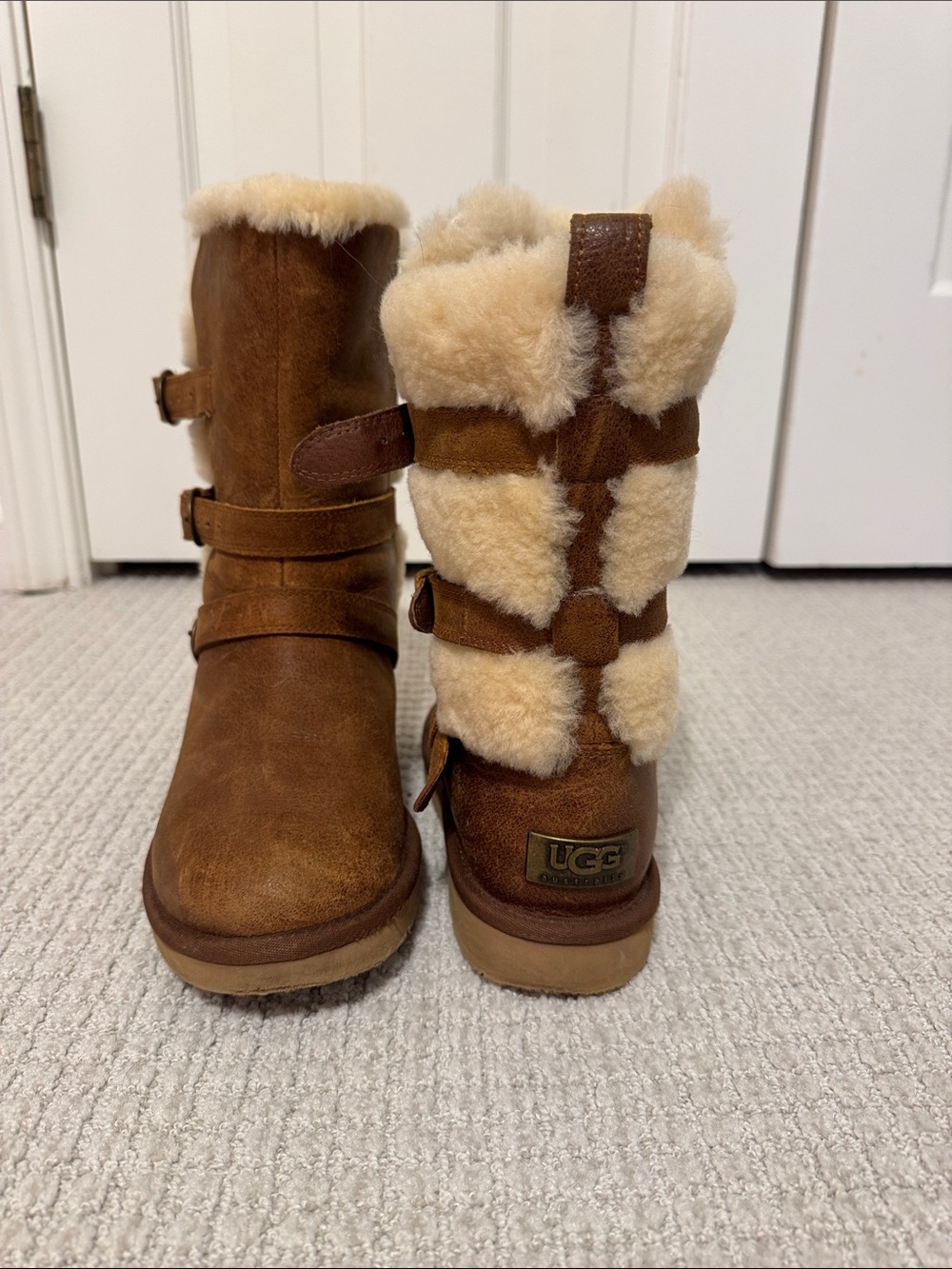 UGG Genuine Leather and Shearling Winter Boots - size 8